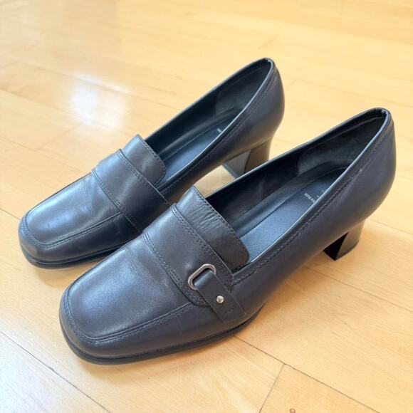 Vintage Etienne Aigner “Chivex” Navy Leather Block Heel Loafers 6.5 - Picture 1 of 7